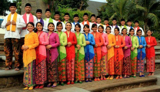 pakaian adat betawi asli