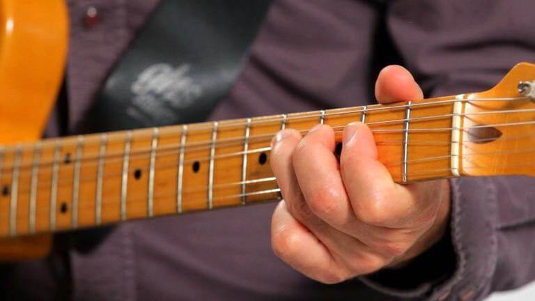 belajar melodi gitar dengan memahami teknik bending