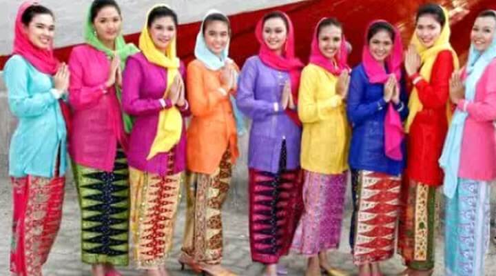 pakaian adat wanita betawi