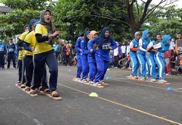 Permainan Tradisional Melayu Bakiak