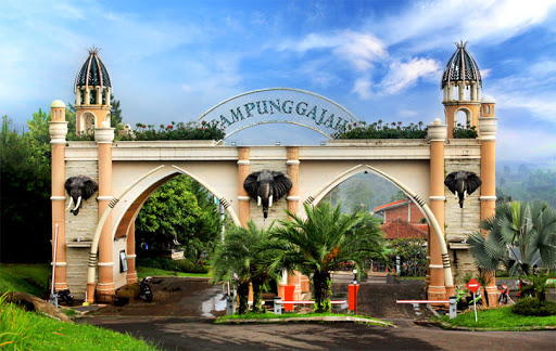 Kampung Gajah Wonderland