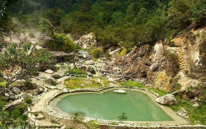 Kawah Rengganis Cibuni