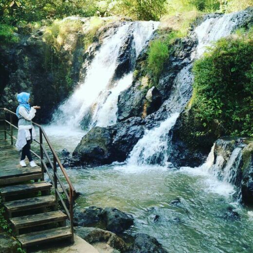 pesona keindahan curug maribaya