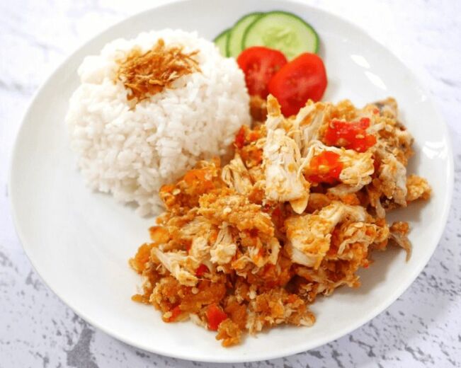 Ayam geprek crispy resep rumahan.