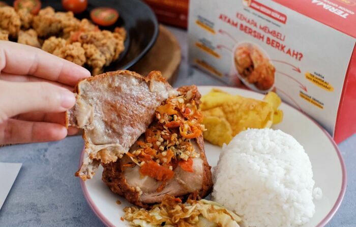 Ayam geprek sambal taican